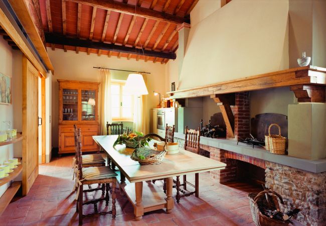 Villa in Pian di Sco - Villa Olivo in most Exclusive Borgo in Tuscany