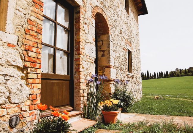 Cottage in Volterra - Private Villa with Pool close to Seaside