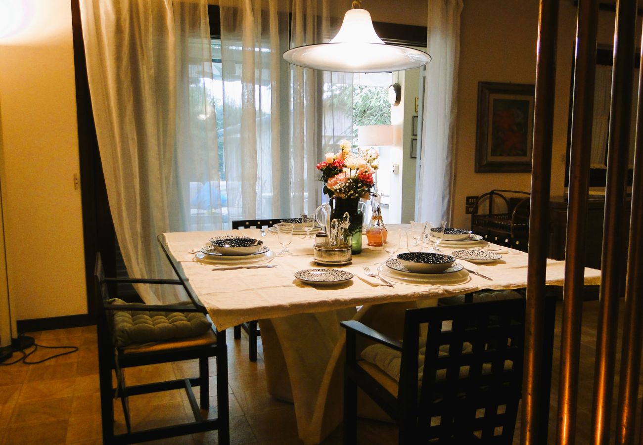 Villa in Cinquale - New Entry: Villa Forte dei Marmi in Versilia