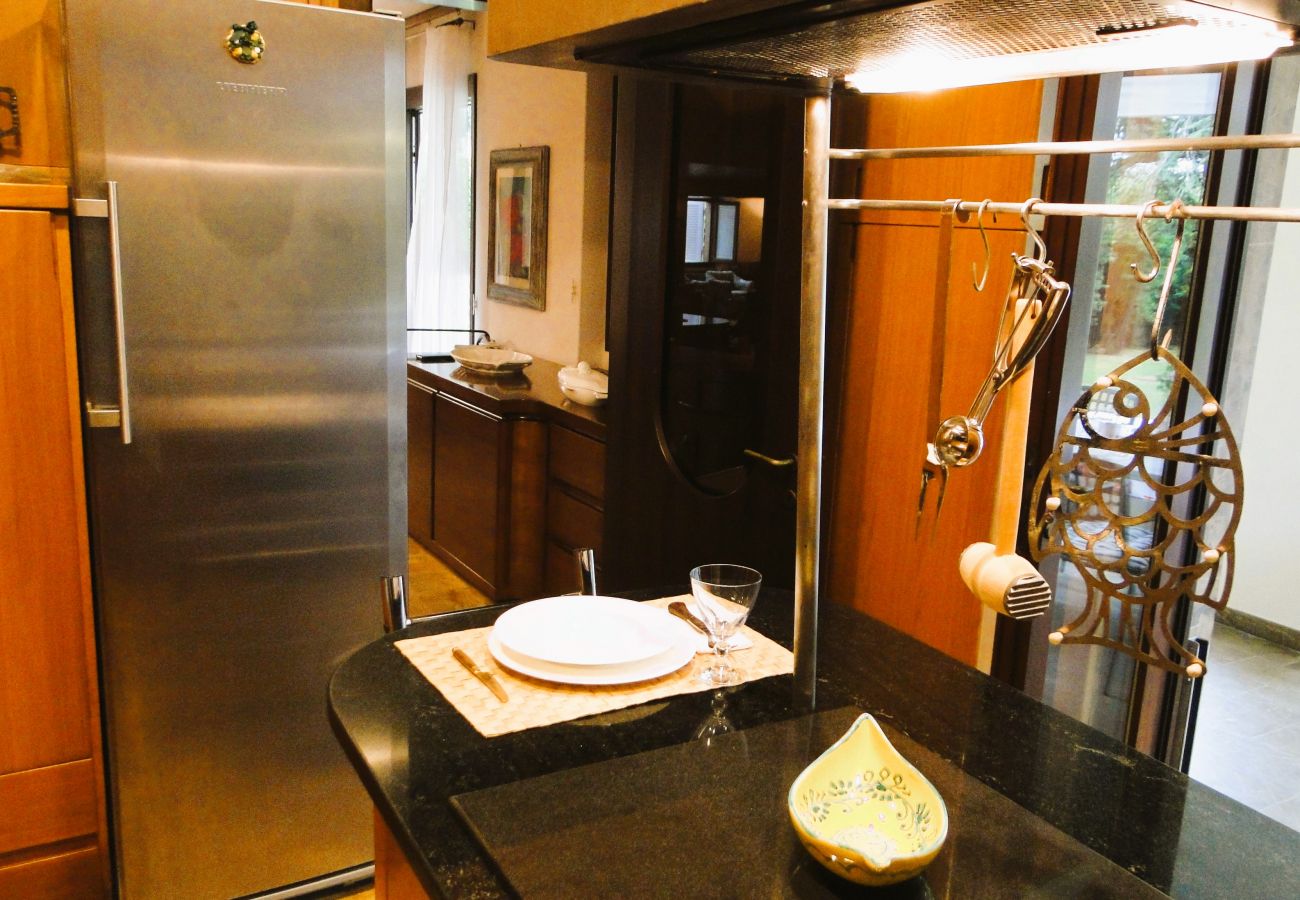 Villa in Cinquale - New Entry: Villa Forte dei Marmi in Versilia