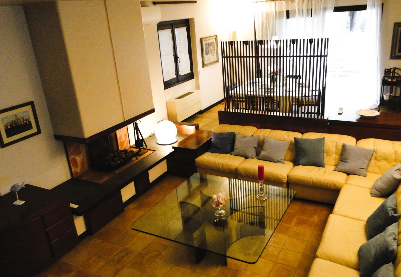 Villa in Cinquale - New Entry: Villa Forte dei Marmi in Versilia
