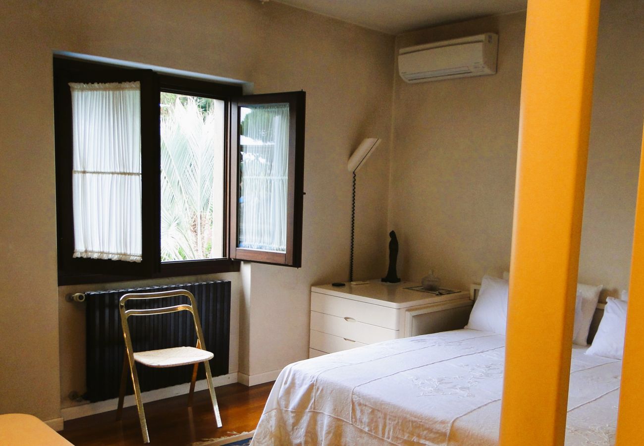 Villa in Cinquale - New Entry: Villa Forte dei Marmi in Versilia
