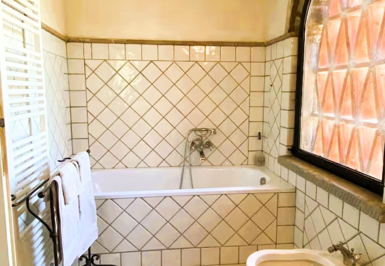 Villa in Carmignano - BestOfTuscany Historic Villa Fattoria La Serra