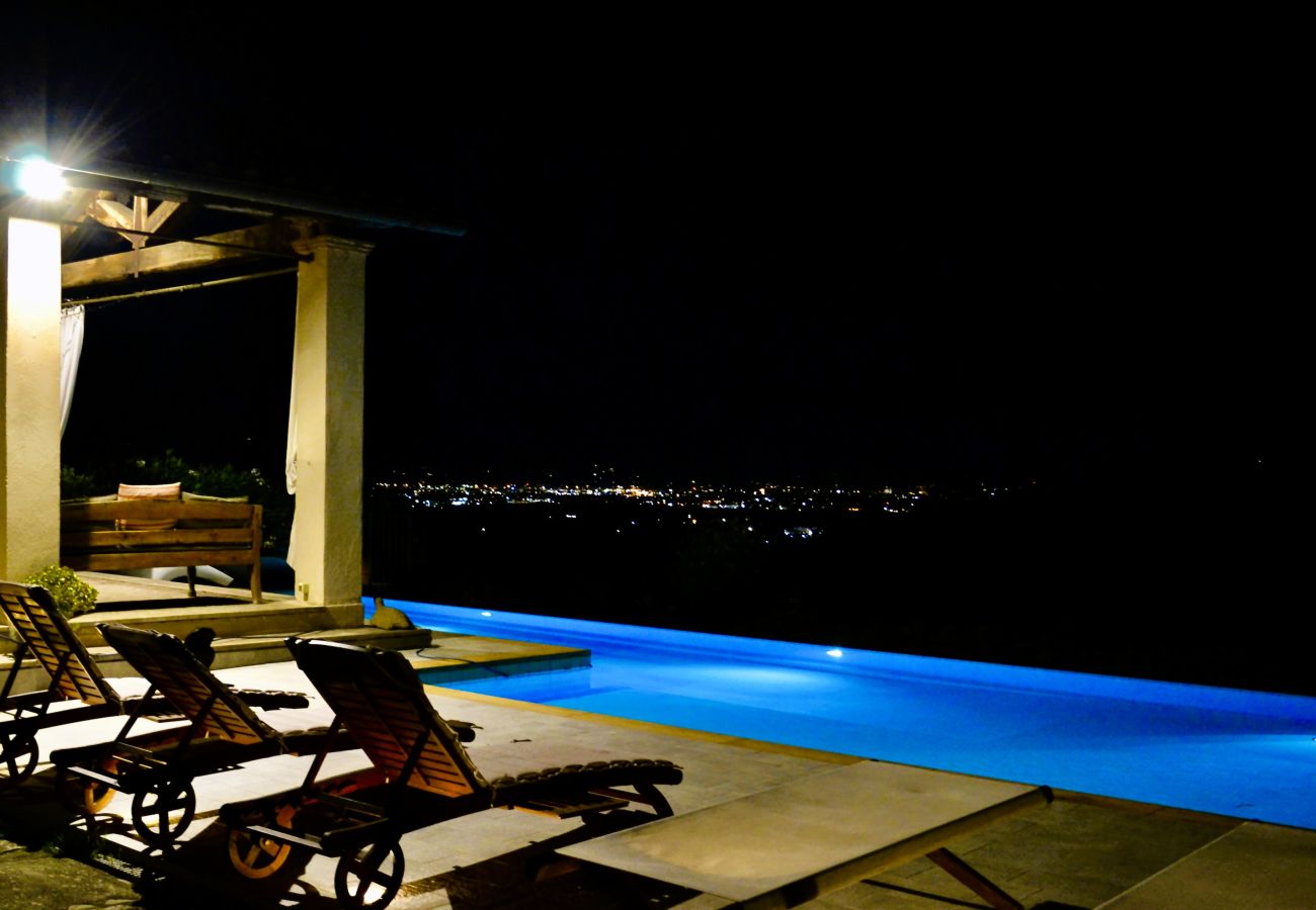 Villa in Carmignano - BestOfTuscany Historic Villa Fattoria La Serra