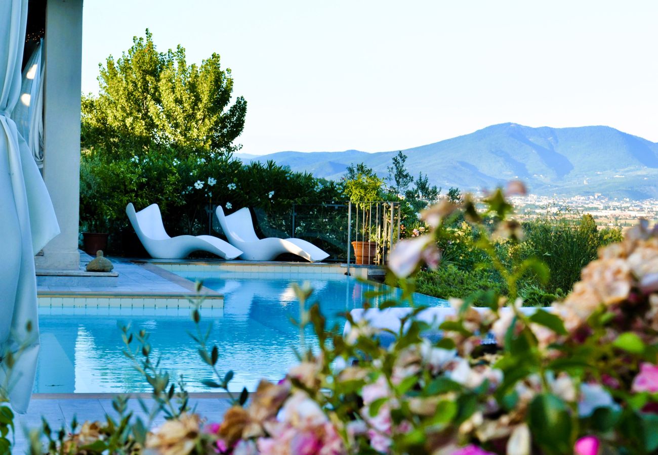 Villa in Carmignano - BestOfTuscany Historic Villa Fattoria La Serra