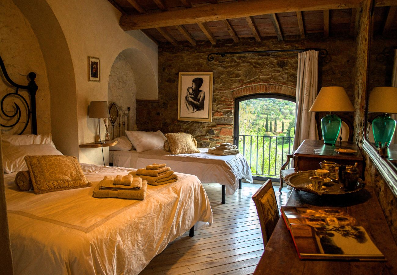 Villa in Carmignano - BestOfTuscany Historic Villa Fattoria La Serra